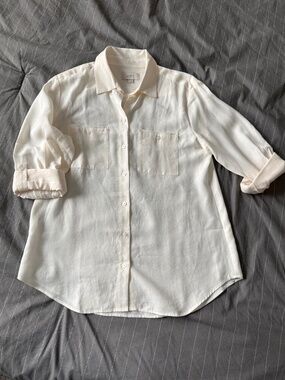 Loft crème colored blouse